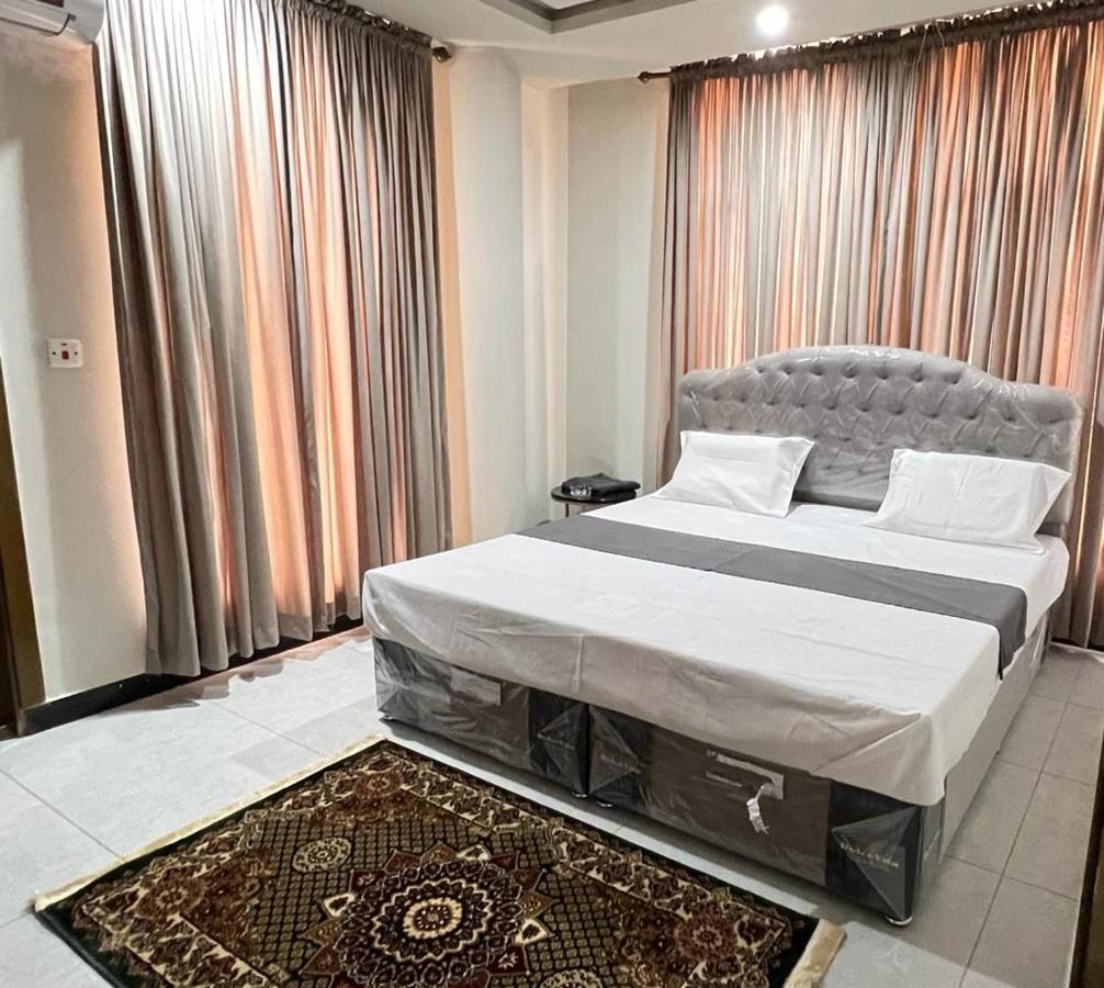 Northern Suites Bahria Town Равалпинди Экстерьер фото