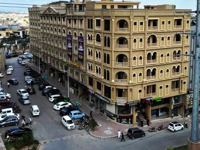 Northern Suites Bahria Town Равалпинди Экстерьер фото